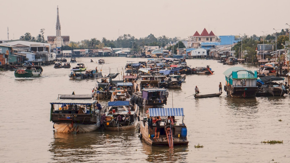 cai be floating market
